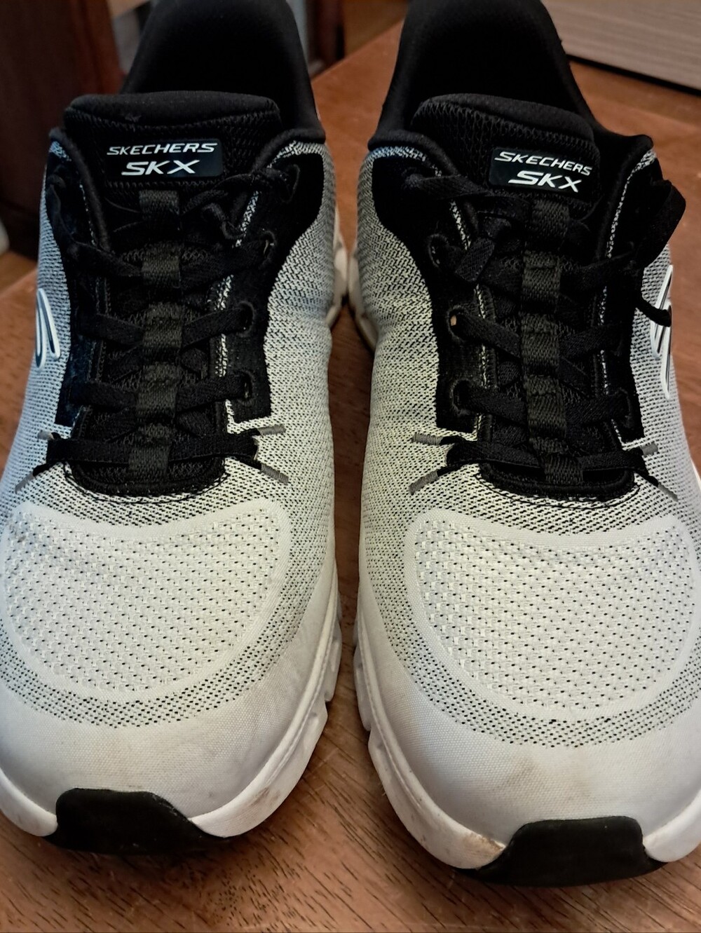 Skechers SKX 10 Wide Archfit